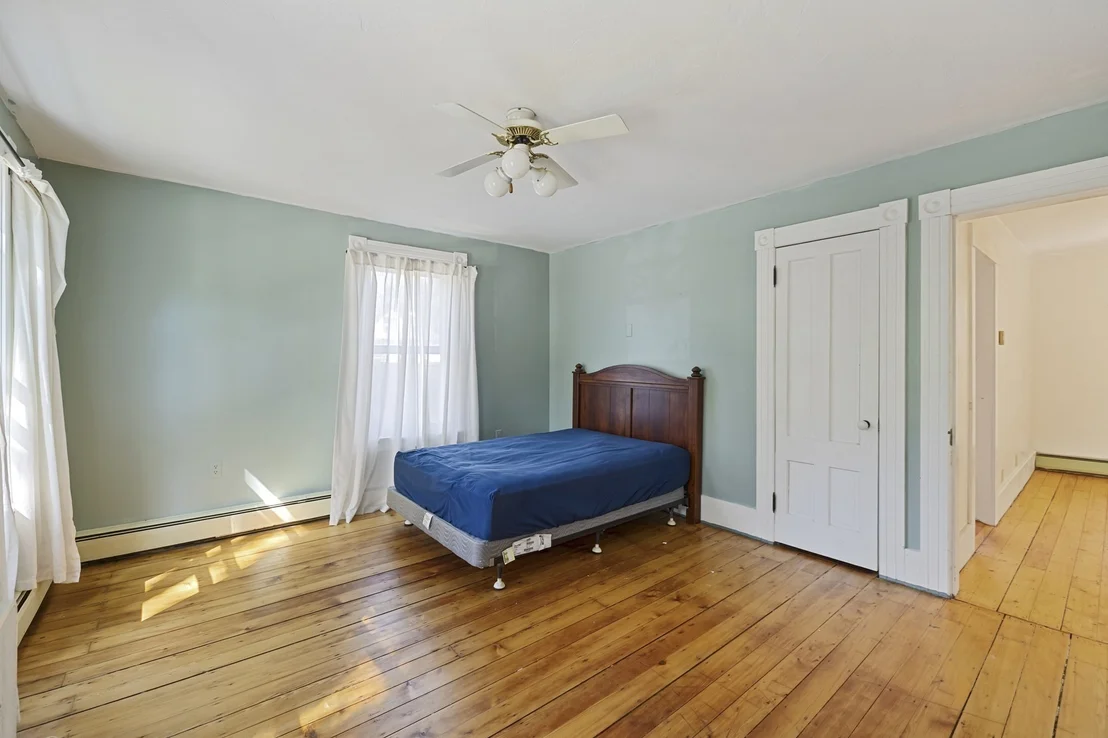 Photo of 10 Spring St