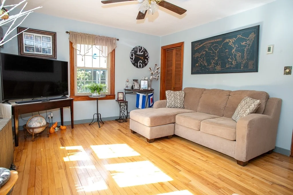 Photo of 20 Cottage Ln