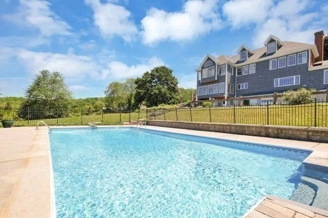 Photo of 751 Ridge Rd