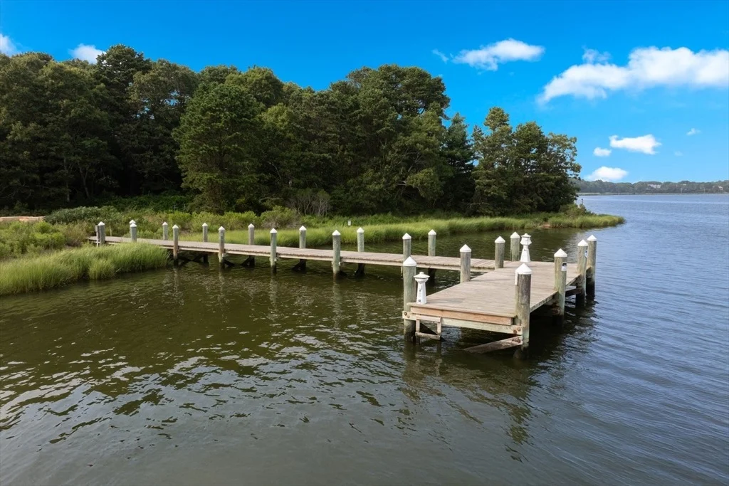 Photo of 353 Simons Narrows Road