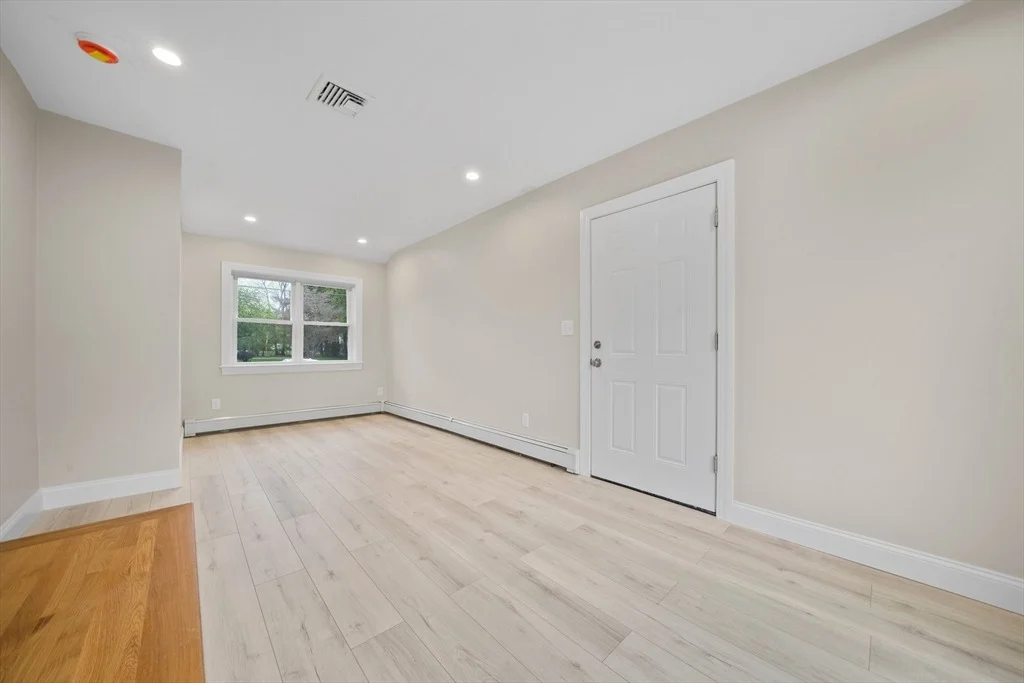 Photo of 26 Leonard Rd