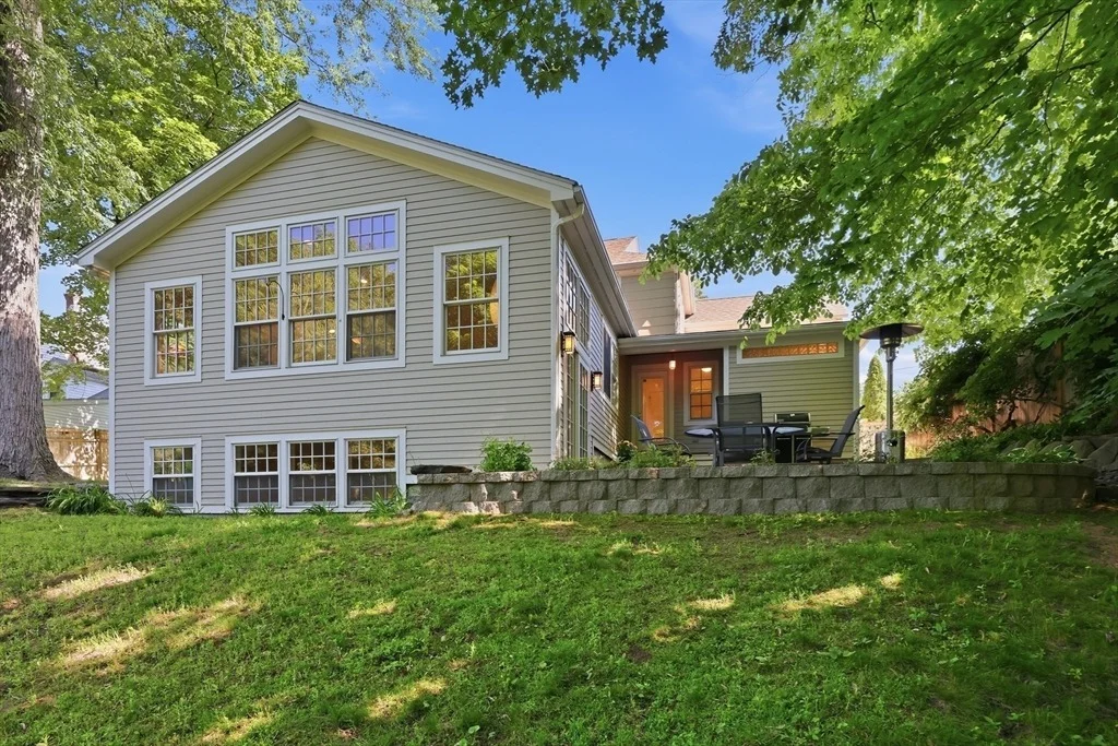 Photo of 77 Pleasantview Avenue