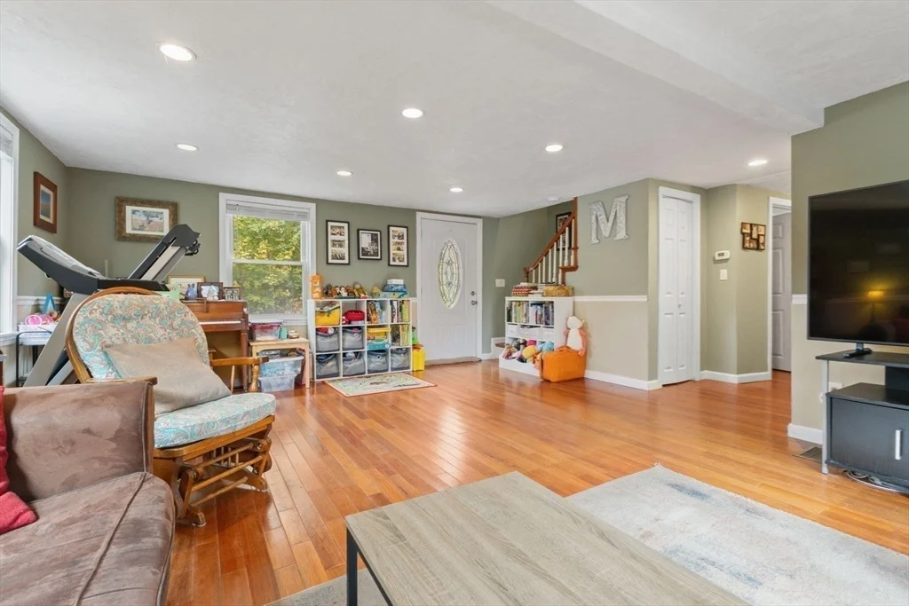Photo of 322 Central St