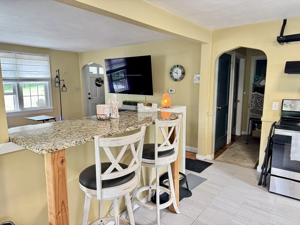 Photo of 169 Beauchamp Ter