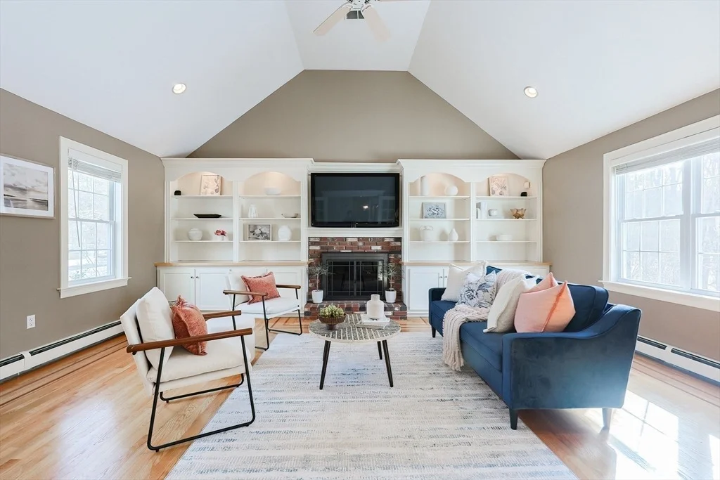 Photo of 8 Empire Dr