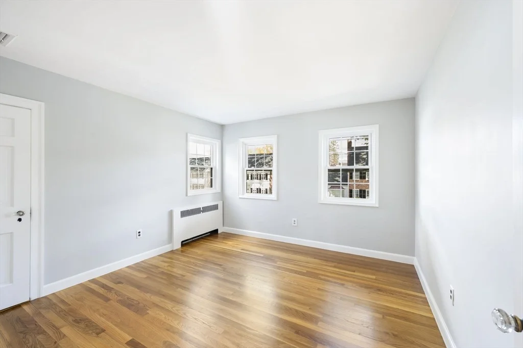 Photo of 19 Lantern Ln