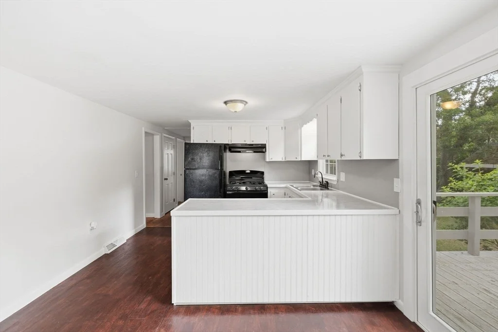 Photo of 90 Castlewood Circle