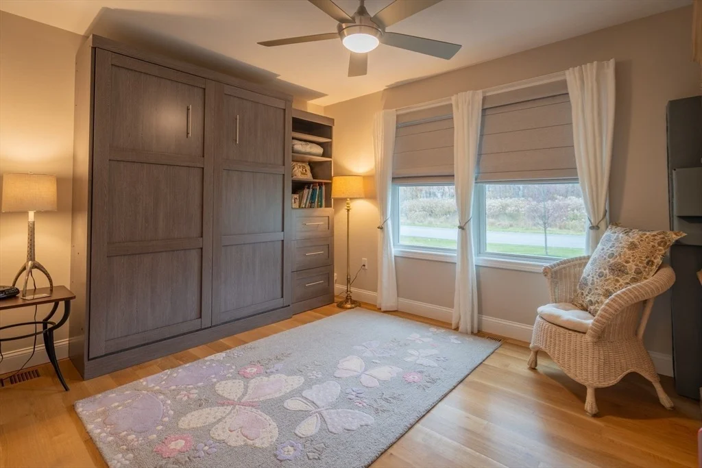Photo of 237 Woodland Way