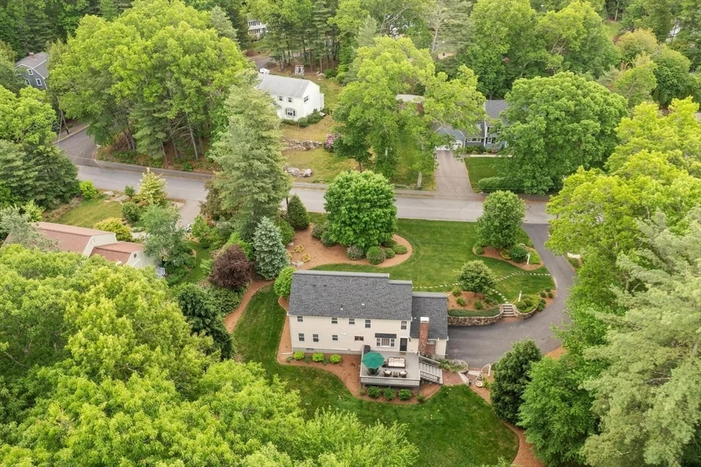 Photo of 19 Lincoln Dr