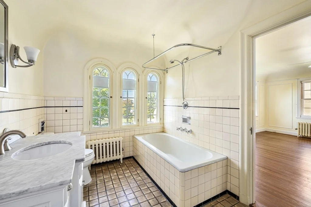 Photo of 1247 Highland Avenue