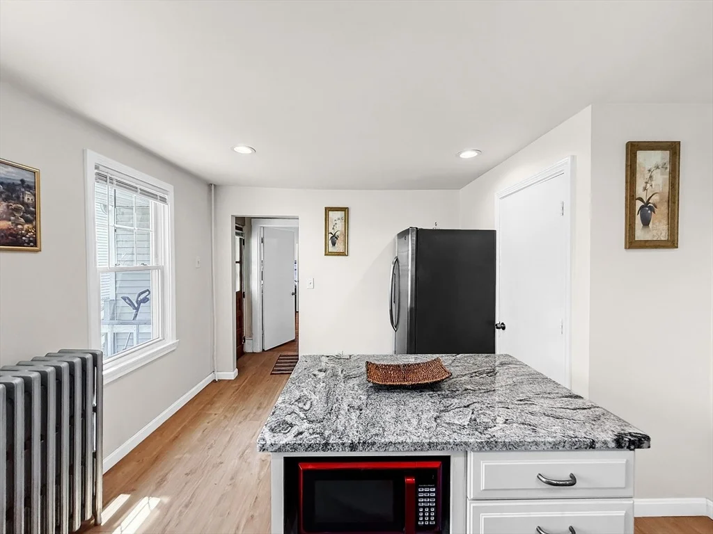 Photo of 76 Baldwin Ave