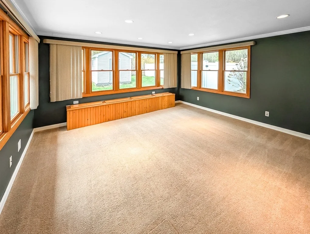Photo of 14 Myrna Rd