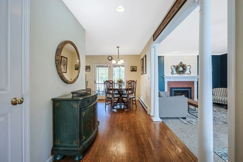 Photo of 4 Westbrook Ln