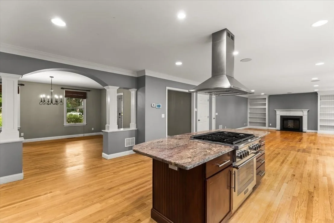 Photo of 22 Red Pine Ln