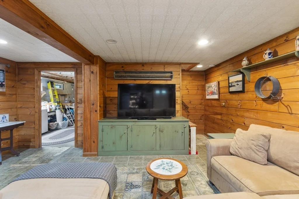 Photo of 298 Torrey Rd