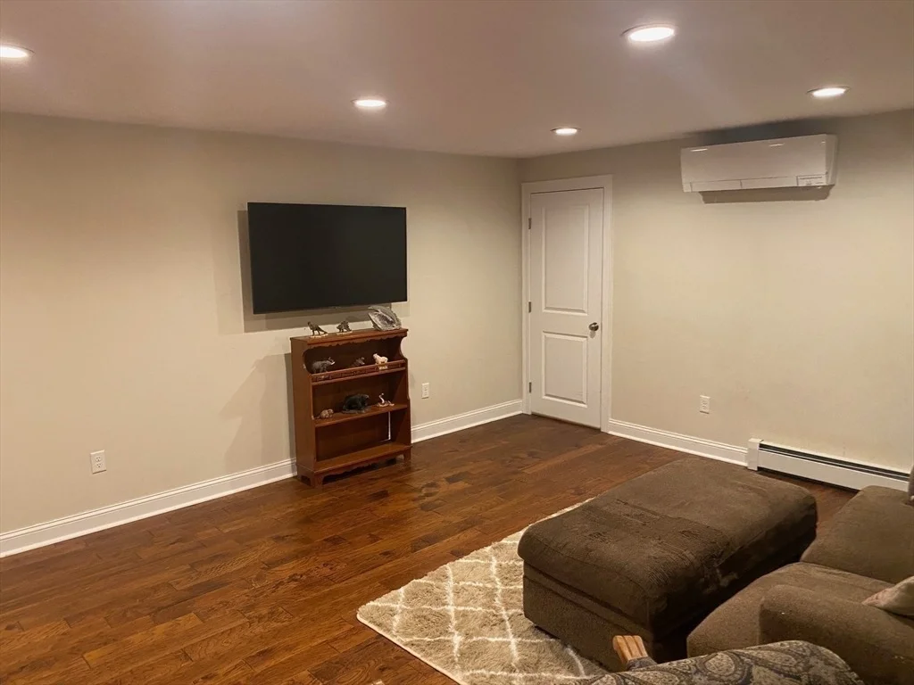 Photo of 21 Dike Drive