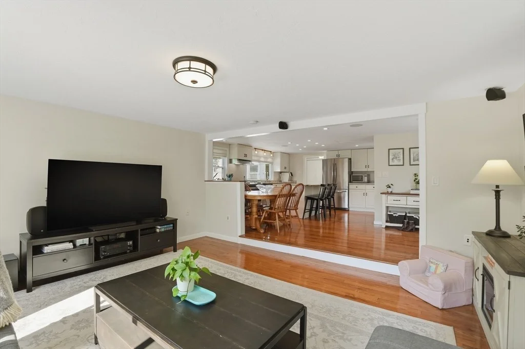 Photo of 12 Pleasant Cir