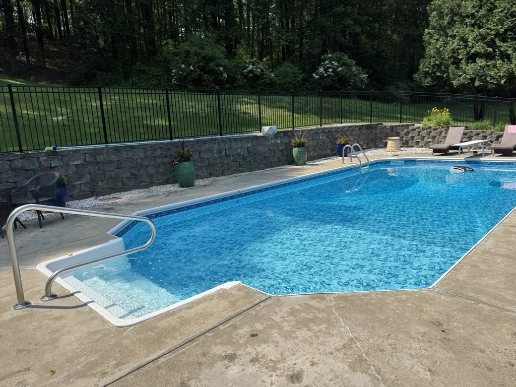 Photo of 697 Florence Road
