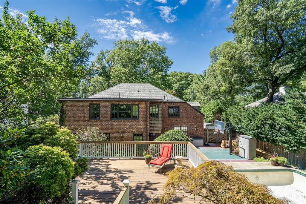 Photo of 72 Beverly Rd