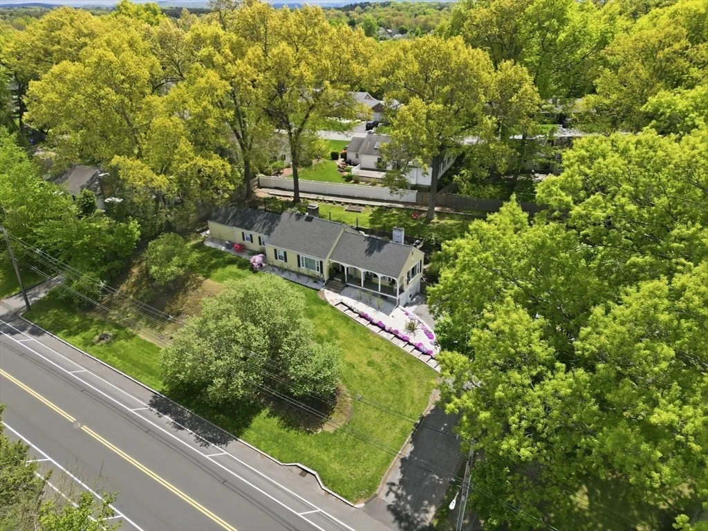 Photo of 620 Roosevelt Ave