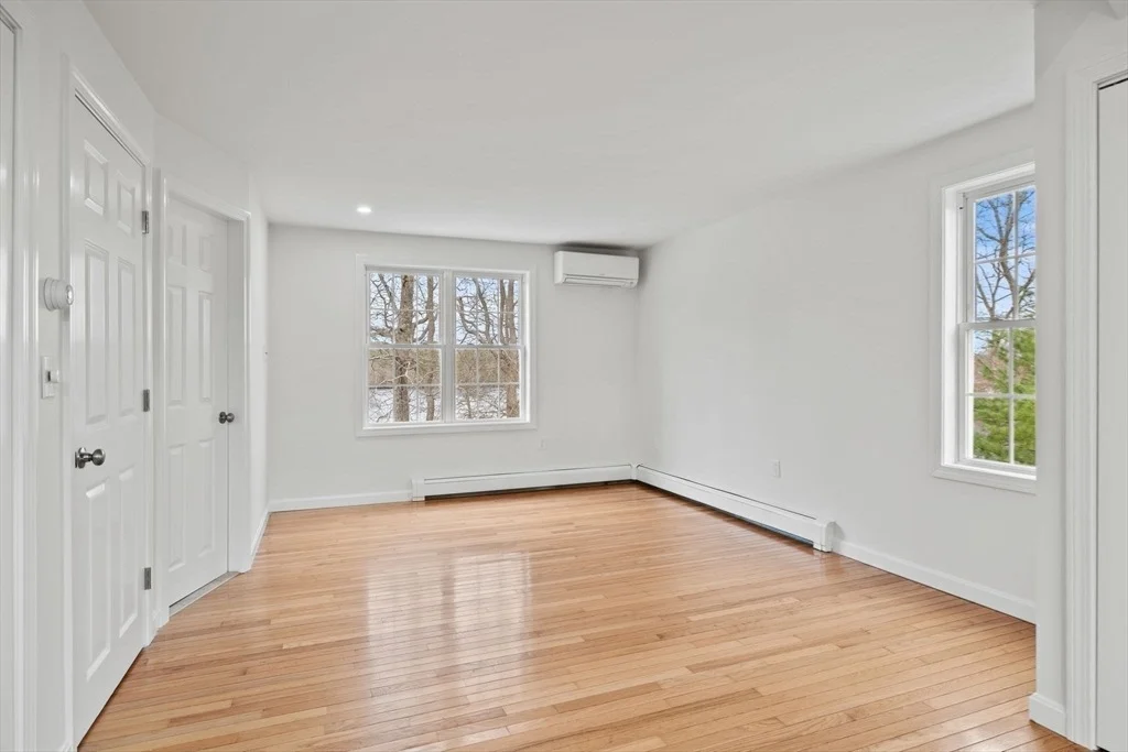 Photo of 83 Pond Circle