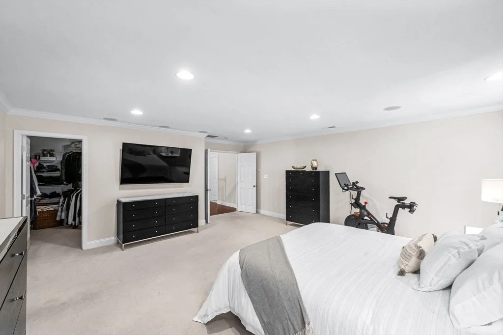 Photo of 16 York Cir