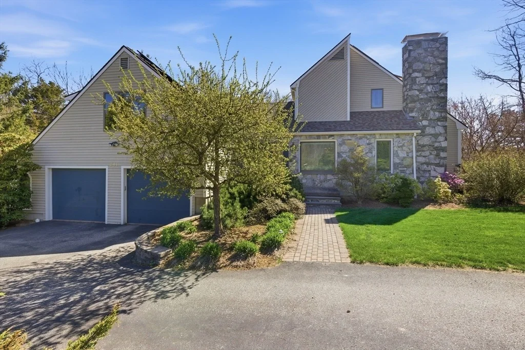 Photo of 641 Salem End Road
