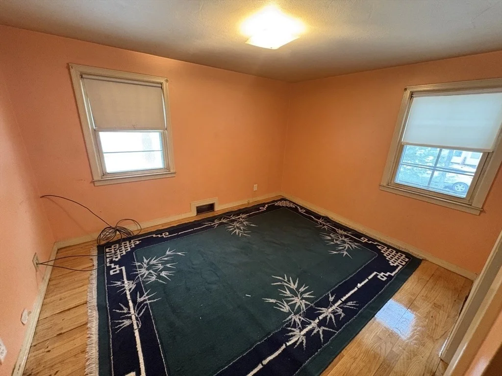 Photo of 47 Arbutus St