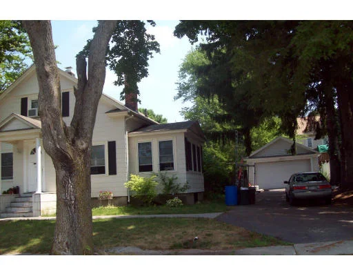 Photo of 14 Edmands Rd