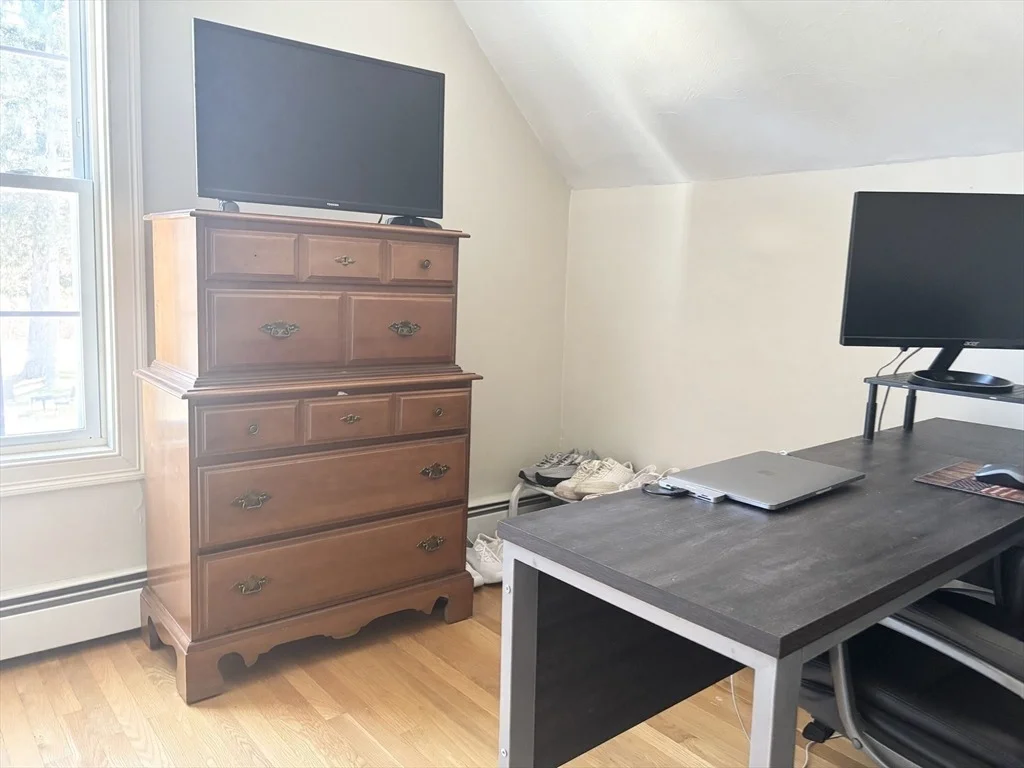 Photo of 9 Ray Ave