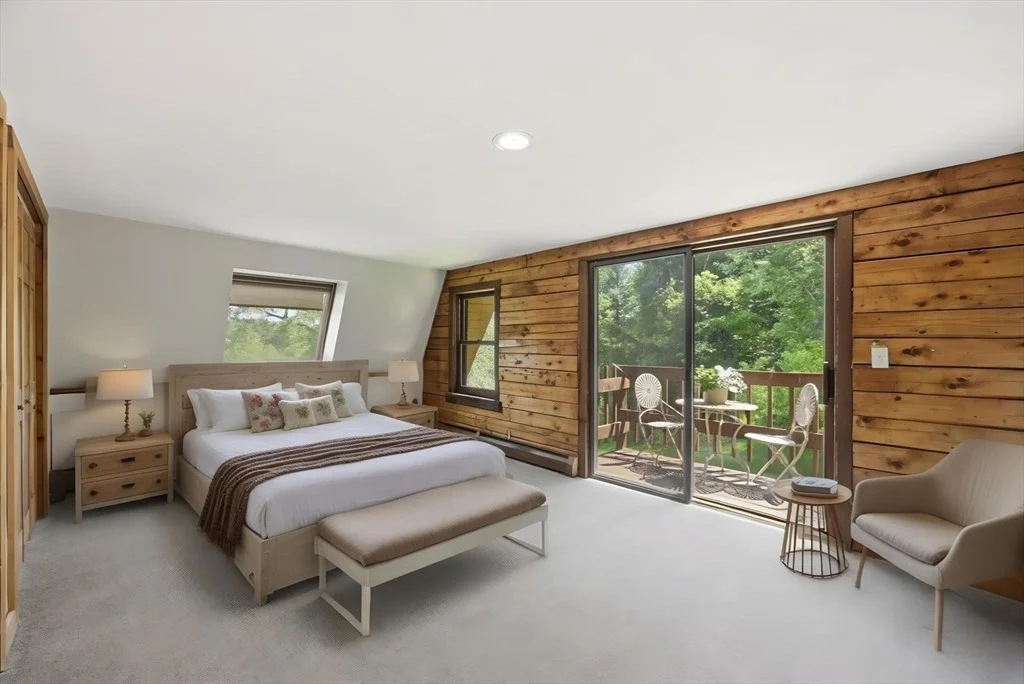 Photo of 20 Greenwich Plains Rd