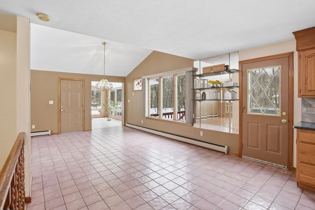 Photo of 80 Elizabeth Dr