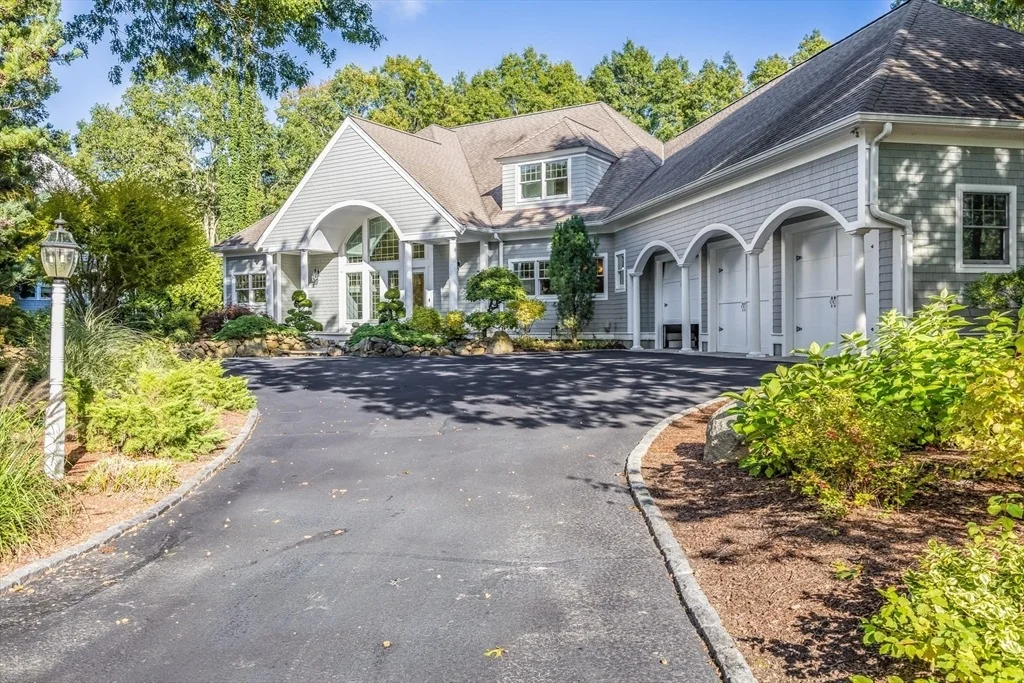 Photo of 15 Reflection Drive