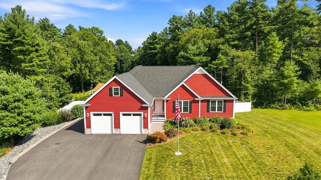 Photo of 59 Waterford Cir