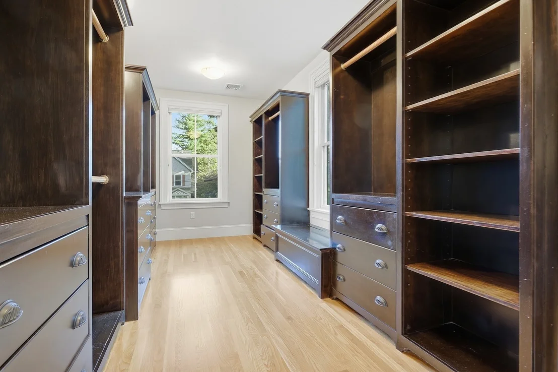 Photo of 7 Locust Avenue