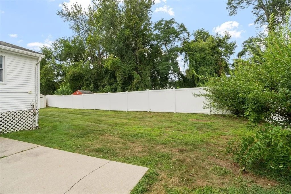 Photo of 170 Townsend Ave