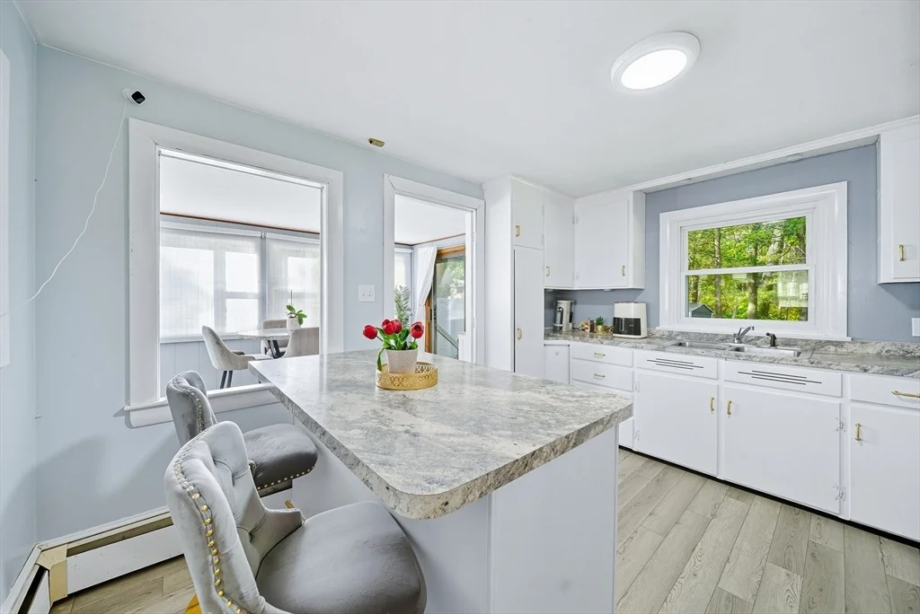 Photo of 20 Oakhill Dr