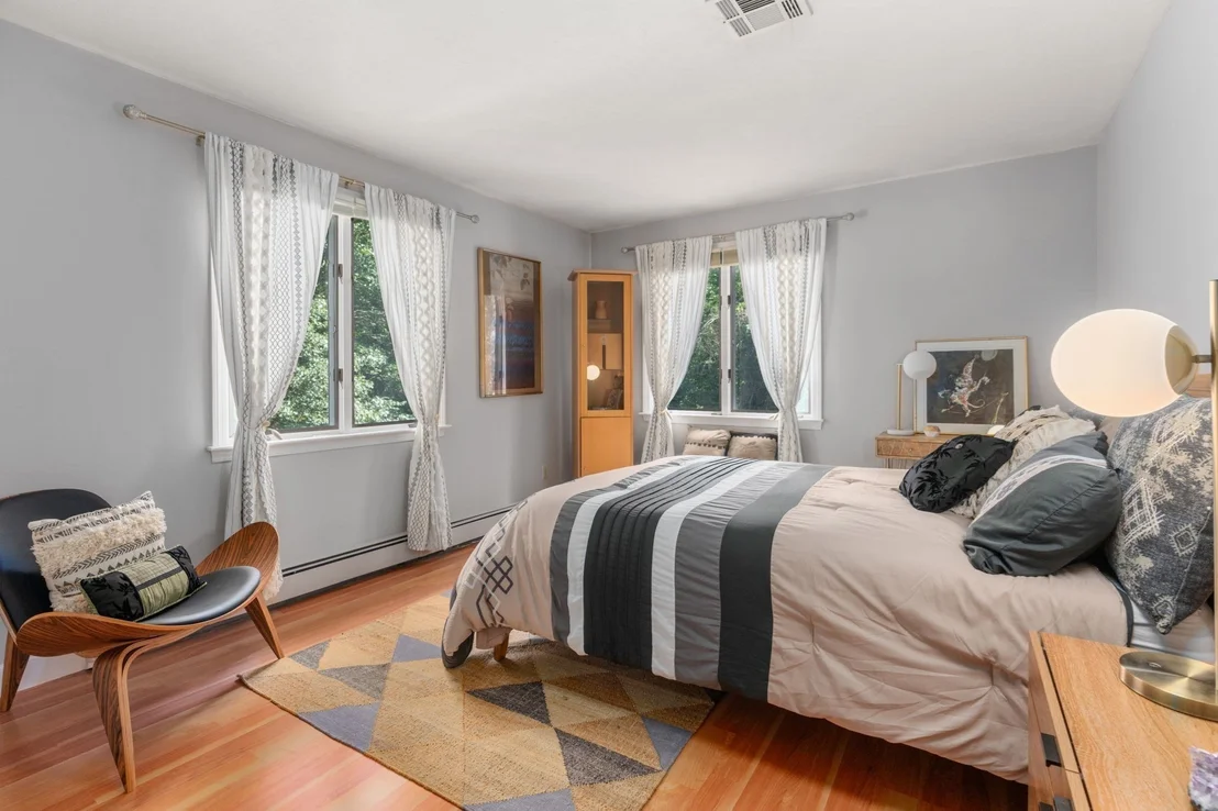 Photo of 40 Grand Hill Dr