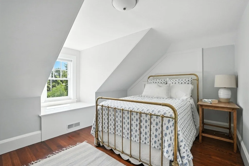 Photo of 15 Winthrop Road
