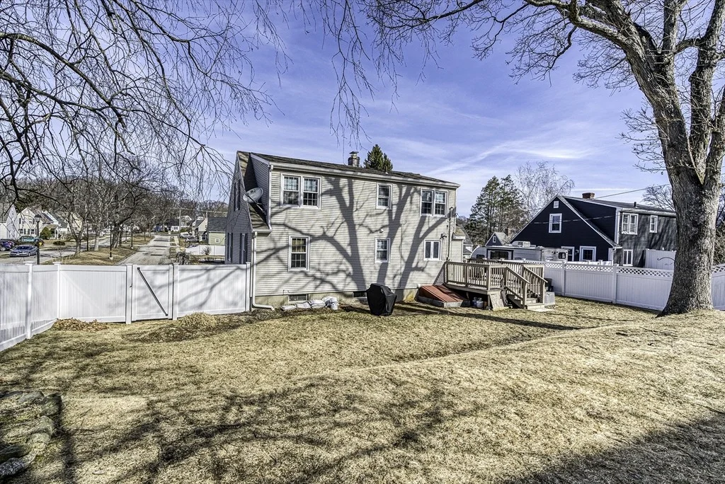 Photo of 17 Heroult Rd