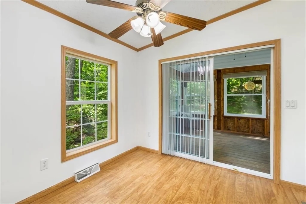 Photo of 98 Hurricane Rd