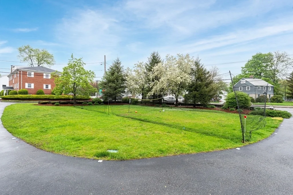 Photo of 2 Winmere Ave