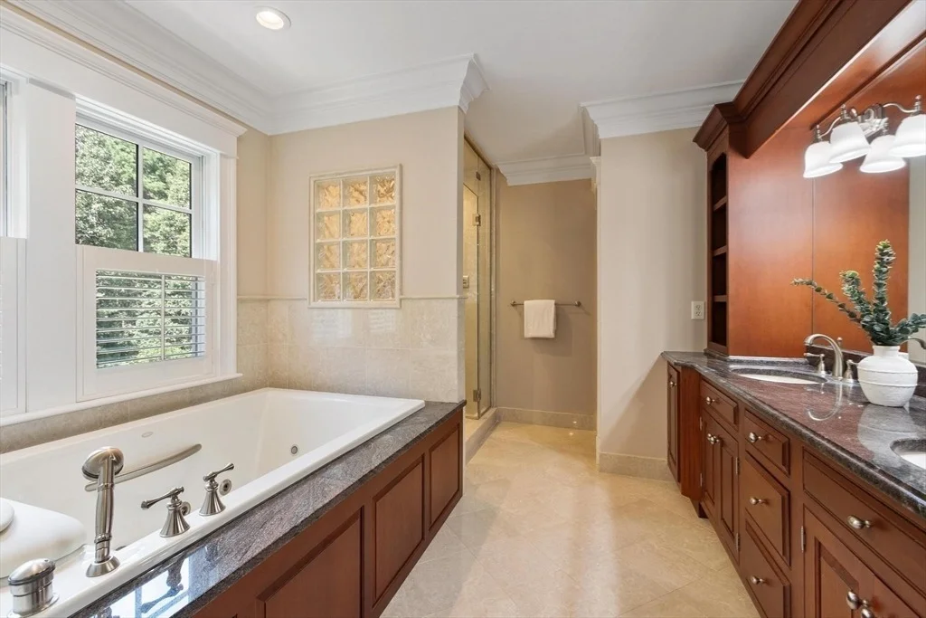 Photo of 64 Tanglewood Way