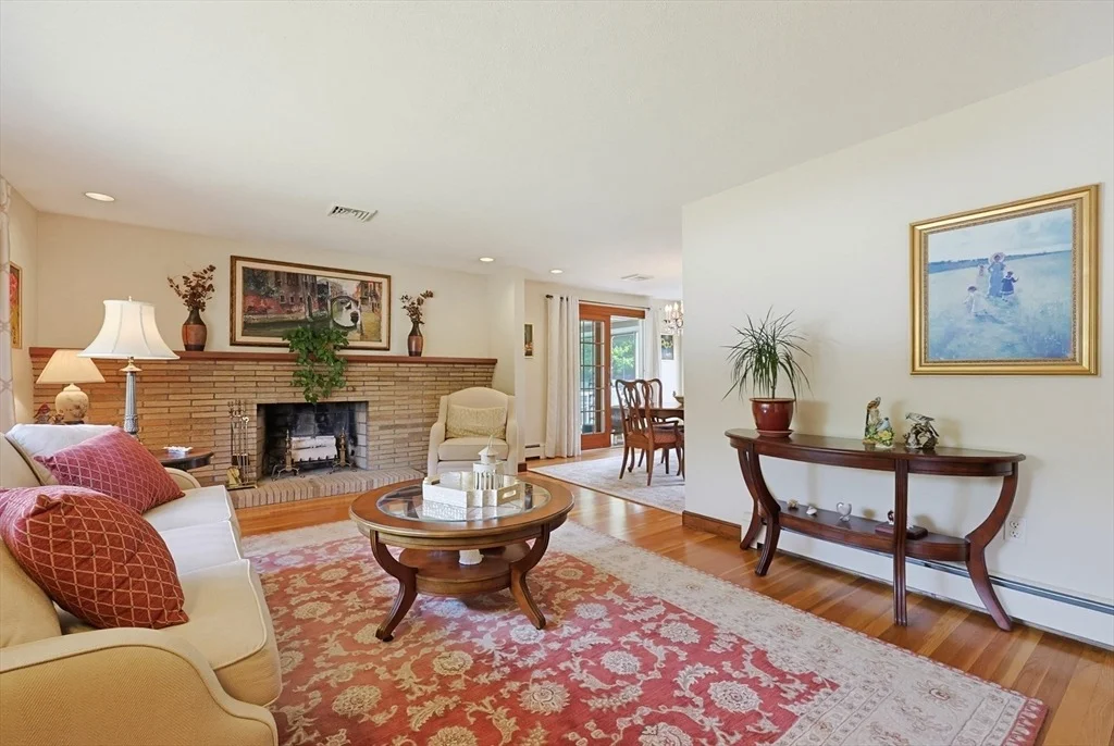 Photo of 3 Suffolk Dr