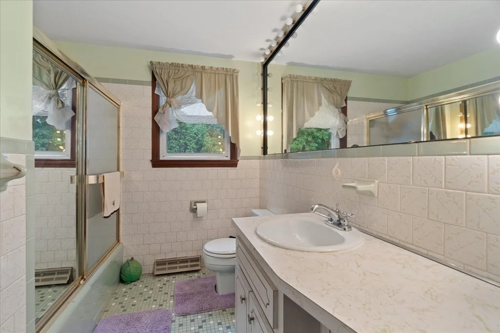 Photo of 17 Brewster Dr