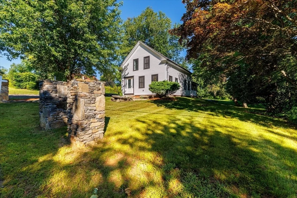 Photo of 294 Boston Road