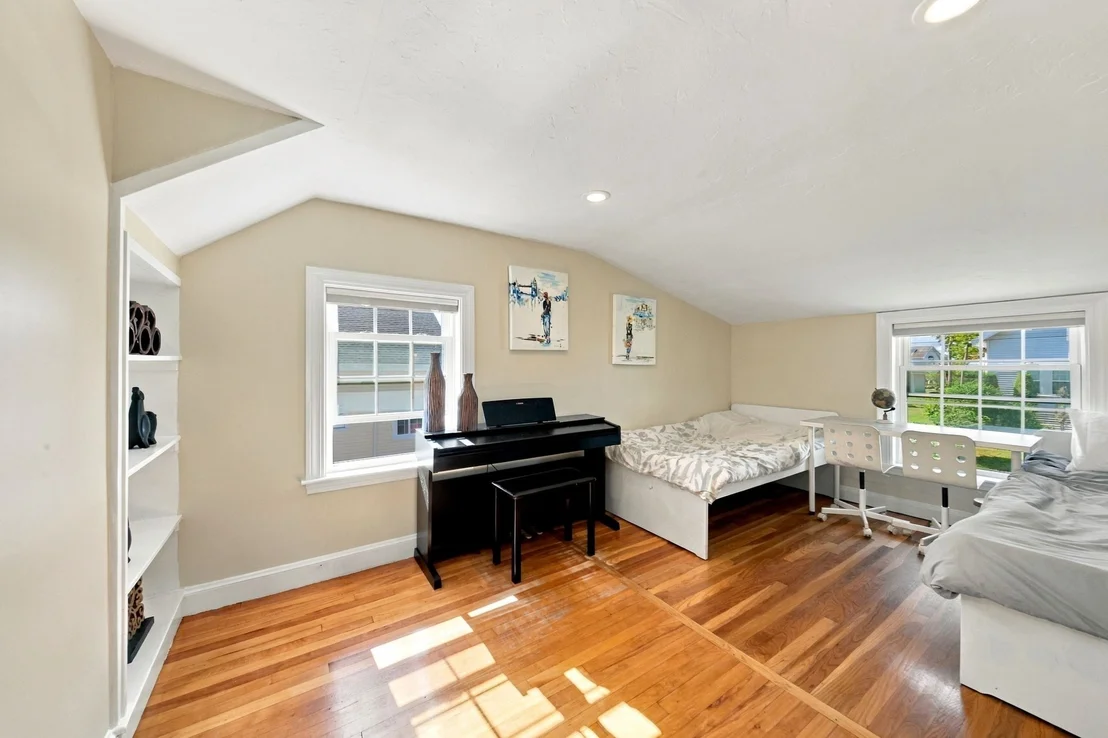 Photo of 147 Elmlawn Rd