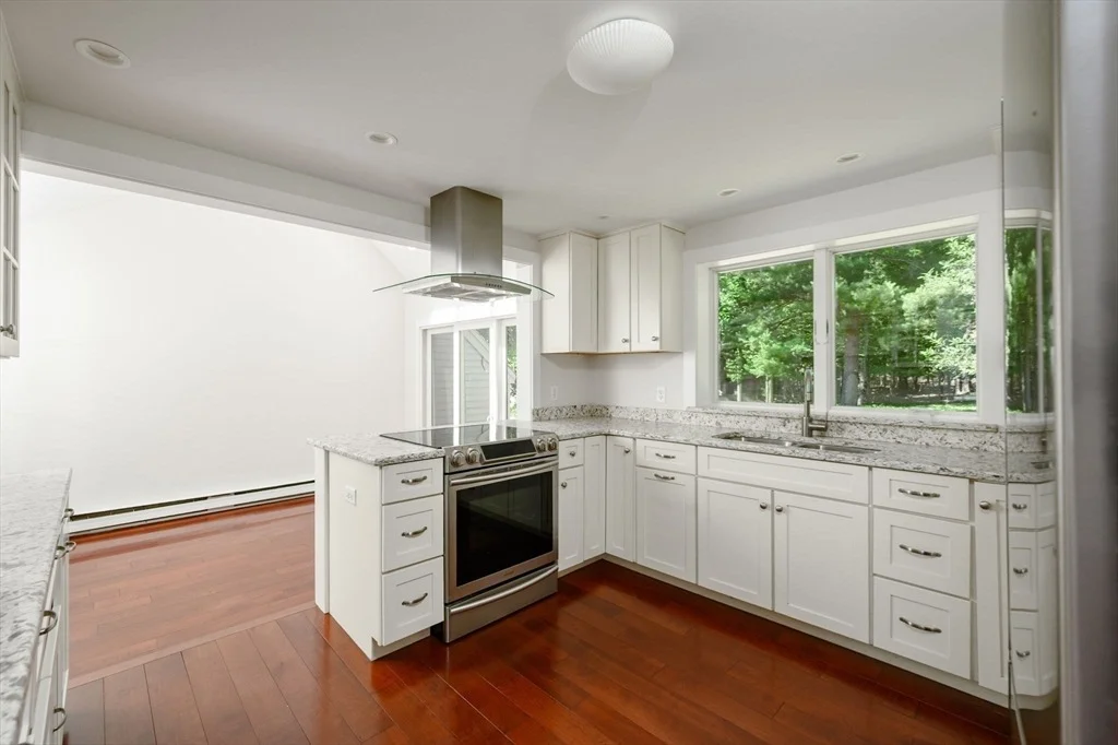 Photo of 30 Huntley Rd