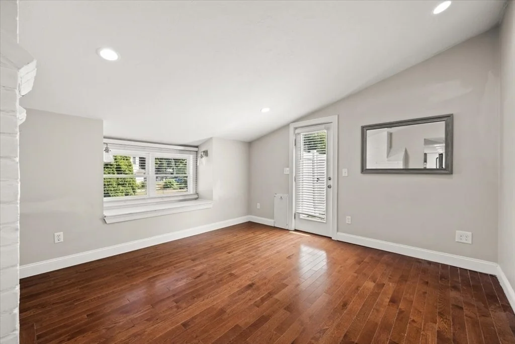 Photo of 62 Pleasant Cir