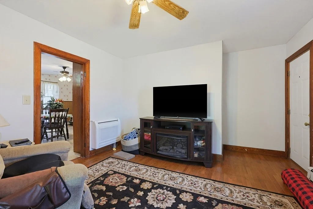 Photo of 16 Lakeview St